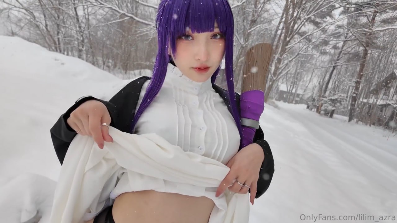 富姐花大价钱雇个美女扮男人戴上假机机草自己 还要喝尿